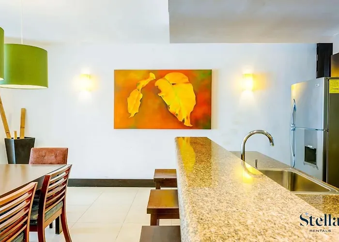 Beachfront Complex Private Patio & Shared Pool *
