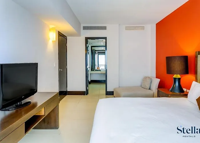 Beachfront Complex Private Patio & Shared Pool Playa del Carmen